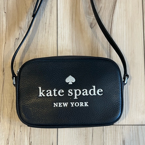 ♠️ Kate Spade Black Leather Crossbody Bag - Picture 2 of 6
